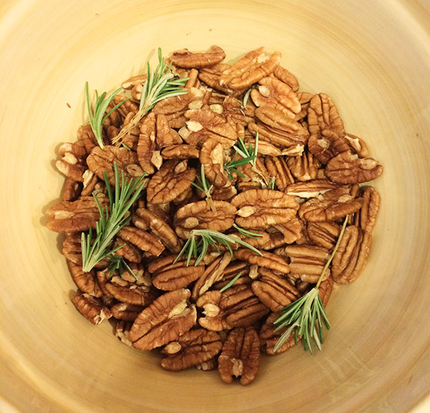 rosemaryhoneypecans2
