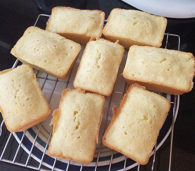 tiny pound cakes 2